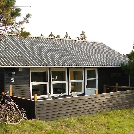 Holiday home Nanouk - 500m From The Sea In Western Jutland By Interhome