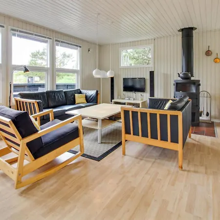 Nanouk - 500m From The Sea In Western Jutland By Interhome *